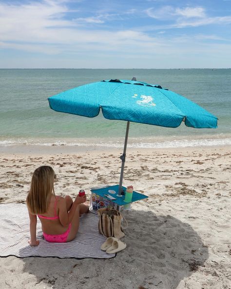 the perfect beach day with @ammsun ⛱️ A beautiful day at the beach was even more enjoyable with this umbrella from ammsun!! It has a table built in (with cup holders!!) and it’s perfect for holding all your beach items to keep them out of the sand 🏖️🌞 use this link to shop: https://www.amazon.com/AMMSUN-Umbrella-Portable-Outdoor-Protection/dp/B0CMSVLMXT?ref_=ast_sto_dp&th=1 ‼️use the code M8DRCKYO for 15% off‼️ Sky Blue Paint, Tiki Umbrella, Perfect Beach Day, Kids Umbrellas, Rainbow Beach, Patio Pool, Beach Cabana, Beach Items, Vintage Umbrella