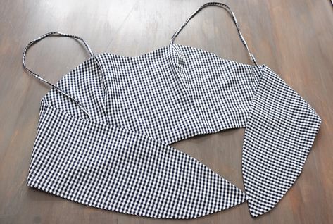 How To: Gingham Tie-Back Crop Top | Contour Affair Top Pattern Sewing, Crop Top Sewing Pattern, Free Crop Tops, Fashion Maker, Diy Crop Top, Diy Sy, Upcycle Clothes Diy, Diy Tops, Costura Diy