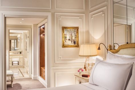 Hotel Room Design Classic, Royal Hotel Room, Hotel Room Interior Design, Classic Style Bedroom, Best Hotel Rooms, Hotel Room Interior, Royal Room, Luxury Hotel Room, Elegant Hotel