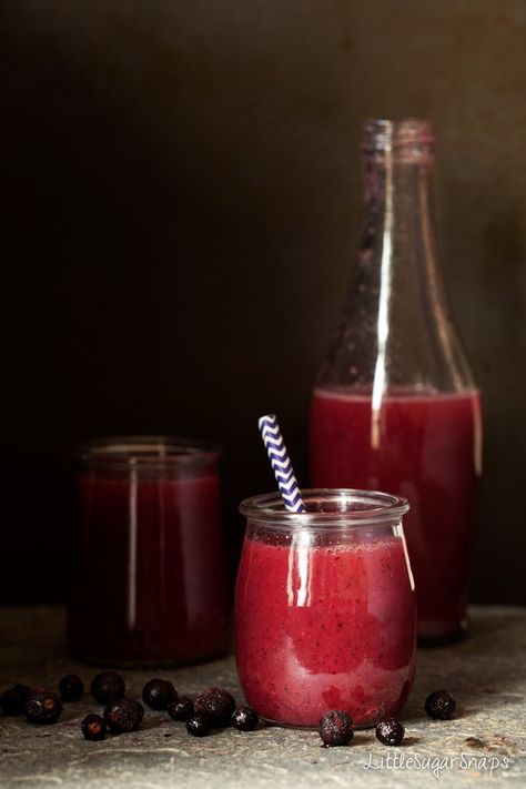 Apple, Fig, Blackcurrant, Pear & Carrot Juice Apple Ginger Smoothie, Summer Drinks Easy, Fig Juice, Black Currant Juice, Carrot Juice Recipe, Bourbon Cherries, Fiber Fruits, Apple Treat, Fresh Juices