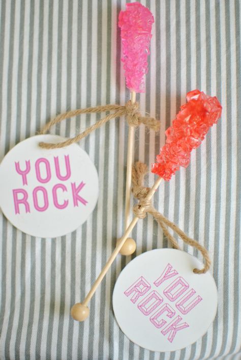 Kids Valentines Day Treats, Cute Valentine Ideas, Valentines Ideas For Him, Vday Gifts, Toddler Valentines, Vintage Valentine Cards, Homemade Valentines, Valentines Day Treats, Valentines School