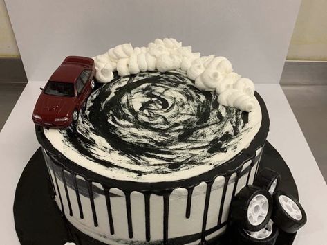 Car Guy Cake Ideas, Burnout Cake Ideas, Car Burnout Cake, Car Cake Designs For Men, 23 Birthday Cake Men, Simple Car Cake, Custom Cakes For Men, Car Theme Cake For Men, 21st Birthday Cakes For Men