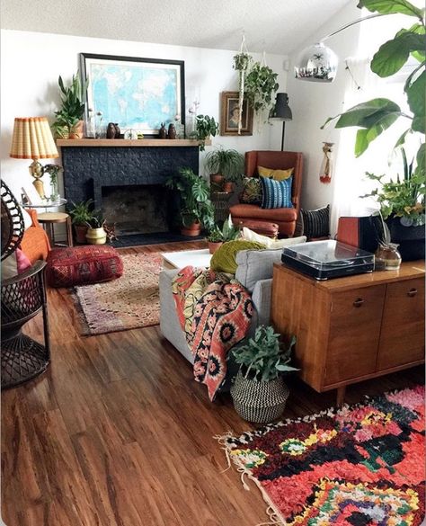 Rustic Bohemian Living Room, Boho Style Living Room, Boho Style Living, Lots Of Plants, Lamp Makeover, Style Living Room, Bohemian Living, Bohemian Living Room, Boho Living Room