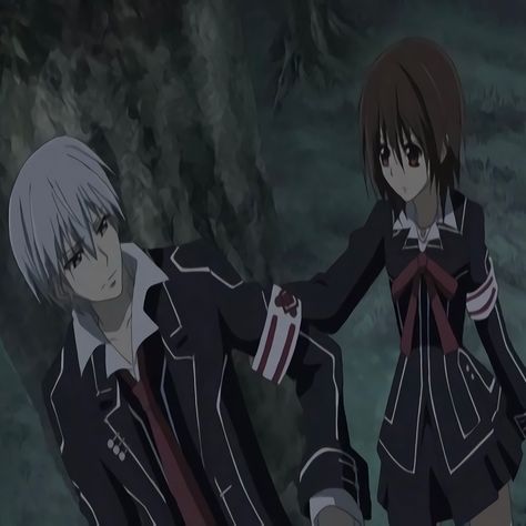 vampire knight Vampire Knight Matching Pfp, Vampire Knight Pfp, Yuki Vampire Knight, Knight Pfp, Yuki Cross, Vampire Knight Yuki, Matching Friend, Rosario Vampire, Knight Costume