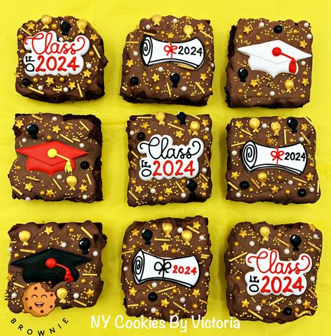 Graduation Brownies, Graduation Cap And Diploma, Cap And Diploma, Fudgy Brownie, Fudge Brownie, Graduation Cookies, 2024 Graduation, Fudgy Brownies, Fudge Brownies