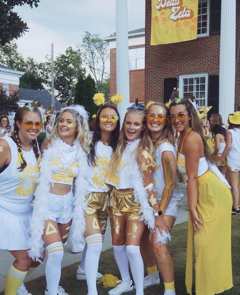 Gold Rush Football Theme Outfits, Yellow Spirit Day, Outfit Carnaval, Hollowed Costumes, Spirit Week Themes, Sorority Reveal Shirts, Spirit Days, Sports Festival, Spirit Week Outfits