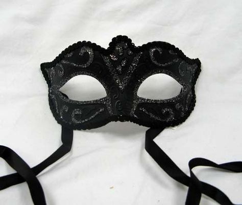 Gothic Masquerade Venetian Style Mask Gothic Masquerade, Masquerade Mask Party, Diy Masquerade Mask, Masquerade Mask Diy, Peacock Mask, Venetian Masquerade Masks, Silver Mask, Damon And Stefan, Party Mask