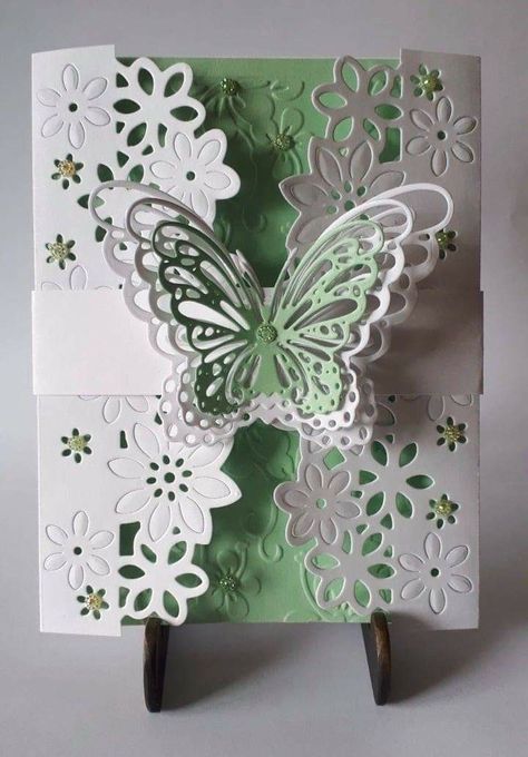 Butterfly Cards Handmade, Diy Paper Flowers, Butterfly Birthday Cards, Gatefold Cards, Cricut Cards, Shaped Cards, Embossed Cards, Beautiful Handmade Cards, Fancy Fold Cards