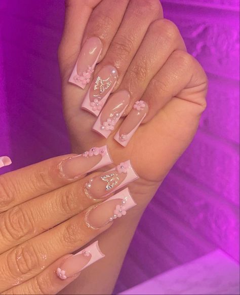 Nails Inspo Medium Square, Pink Nail Designs For Prom, Pink Nail Designs Medium Length, Pretty Nails Acrylic Coffin Medium, Gel Nails Medium Length Square, Pink B Day Nails, Birthday Nails Square Medium Pink, Baby Pink Nail Inspo Acrylic, Light Pink Medium Nails