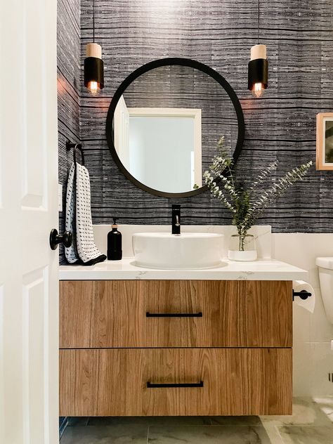 Cozy Bathrooms, Powder Room Inspiration, Modern Powder Room, Powder Room Remodel, Half Bathroom Decor, Powder Room Wallpaper, Powder Room Vanity, Guest Bathroom Remodel, Powder Room Decor