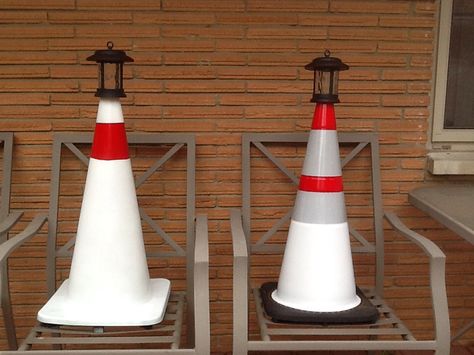 Light houses made from road cones. You can get cones at Lowes. Just paint and add a solar light. House Made, Garden Crafts, Solar Lights, Dollar Tree, Bottles Decoration, Diy And Crafts, Craft Projects, Canning, Home Decor