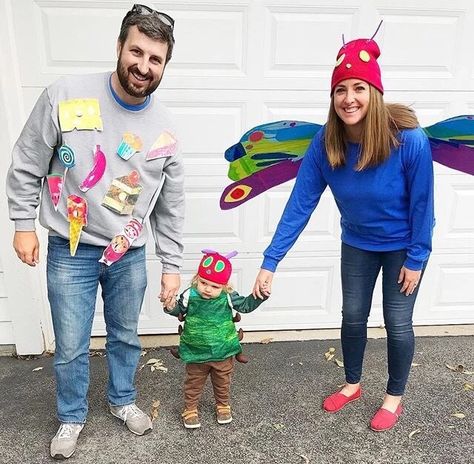 Diy Costumes For Kids, Hungry Caterpillar Costume, Kids Costume Ideas, Creative Diy Costumes, Caterpillar Costume, Creative Halloween Costumes Diy, Great Costume Ideas, Halloween Moms