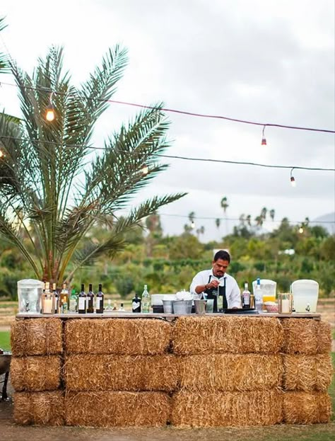 Flora Farms, Los Cabos Wedding, Rustic Farm Wedding, Barn Parties, Boda Mexicana, Hay Bales, Outdoor Wedding Decorations, Western Wedding, Wedding Bar