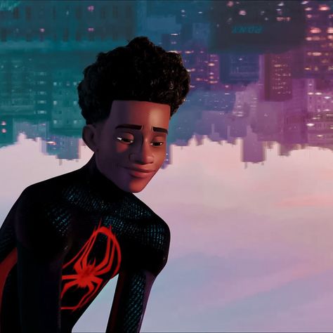 Spider Man Animation, Miles Pfp, Animated Spiderman, Hear Me Out Cake, Spiderman Animation, Miles Morales Movie, Mile Morales, Black Spider Man, Miles Morales Icon