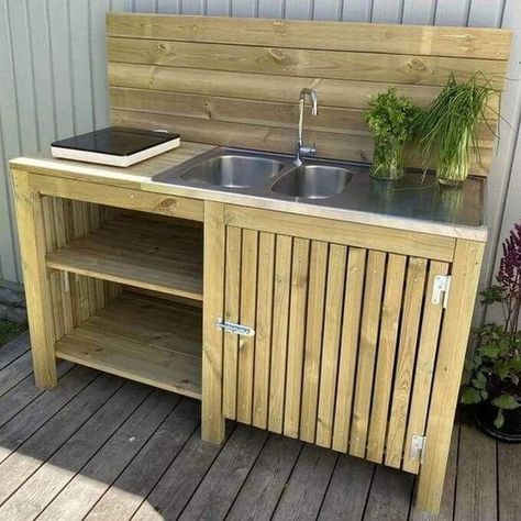 Kitchen Sink Diy, Outdoor Kitchen Sink, Garden Sink, Creative Garden Decor, Outdoor Sinks, Outdoor Kitchen Design Layout, Outdoor Kitchen Patio, Apartment Patio Decor, Patio Decorating Ideas On A Budget