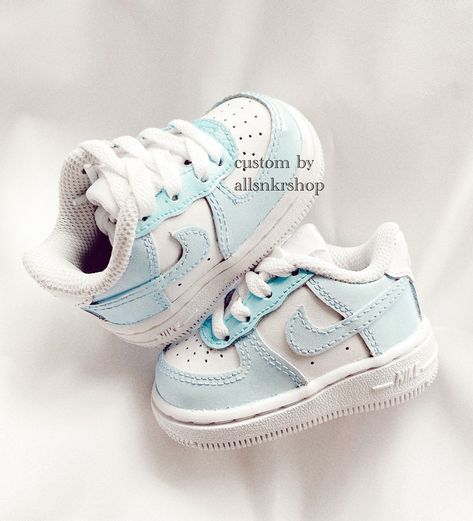 Custom Baby Shoes, Baby Nike Shoes, Baby Nike, Nike Shoes Girls, Toddler Nikes, Box Baby, Custom Air Force 1