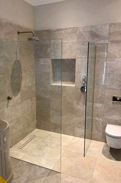 Ensuite Large Tiles, Large Shower Room Ideas, Shower Room Interior Design, En Suite Shower Room Wet Wall, En Suite Tiles Ideas, En Suite Wet Room Ideas, Fully Tiled Shower Room, Shower Cubicle Tile Ideas, Shower Room Large Tiles