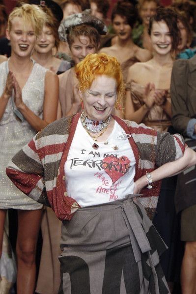 Vivienne Westwood Photo, Vivienne Westwood Fashion, 2006 Runway, Drawing Models, Style Analysis, Lego Figures, Runway Pictures, Runway Models, Beautiful Gowns