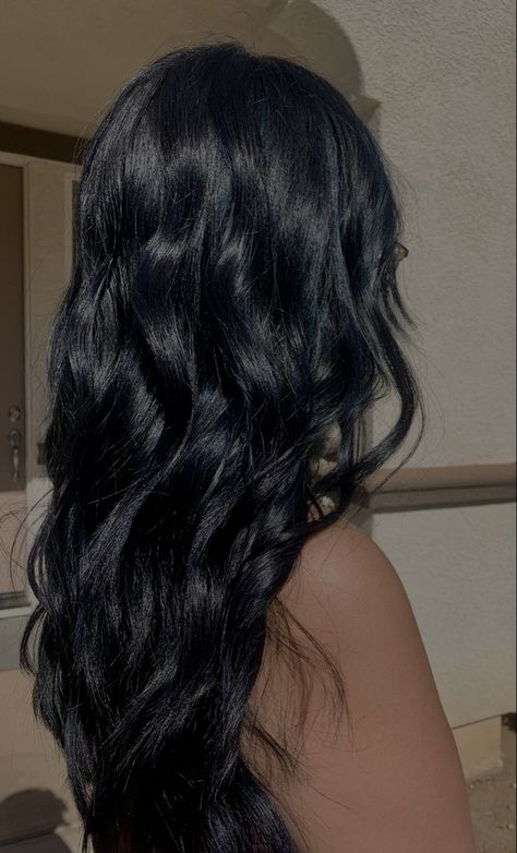 Black Hair Astethic, Thick Wavy Hair Aesthetic, Long Soft Black Hair, Dark Hair Esthetics, Elegant Hairstyles Black Hair, Pitch Black Hair Aesthetic, Healthy Black Hair Aesthetic, Black Hair No Makeup, Wavy Black Hair Aesthetic