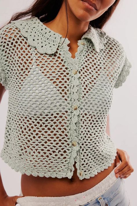 Crochet Shirt With Collar, Crochet Sweater With Collar, Crochet Button Up, Crochet Shirt Pattern, Crochet Shirts, Quick Crochet Projects, Free People Crochet, Gilet Crochet, Fall Crochet Patterns