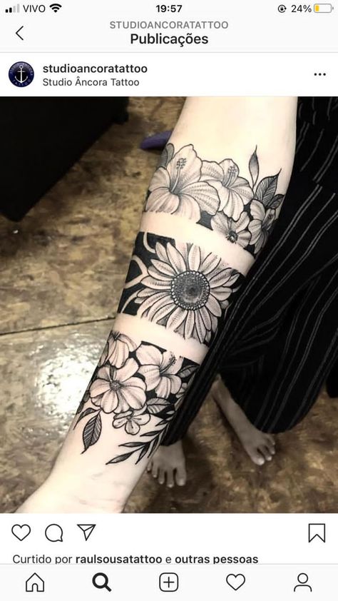 Sunflower Arm Band Tattoo, Band Tattoo For Women, Sunflower Mandala Tattoo, Black Band Tattoo, Tattoo Filler Ideas, Tattoos Ear, A Tattoo Ideas, Tattoo Sonne, Tattoo Kids