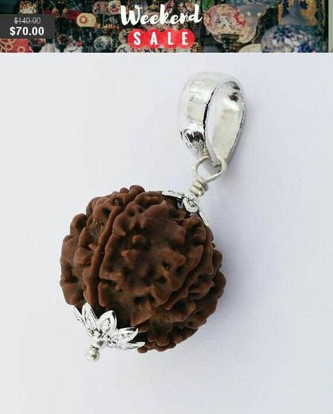 Rudraksha Jewelry, Mughal Jewelry, Gold Pendants For Men, Jewelry Rings Unique, Rudraksha Beads, Mens Silver Jewelry, Online Gold Jewellery, Ankle Jewelry, Gold Chain Design