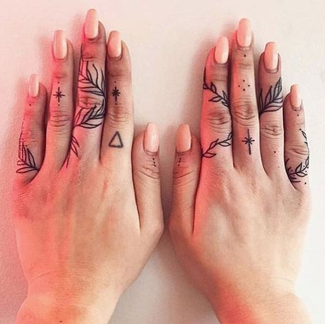 Would you ever do a finger tattoo?👇🏻 - 🗣 Follow me @tinytattooinc - #fingertattoo #fingertattoos #fingertat #finger #tattoofinger Karen O'neil, Small Finger Tattoos, Finger Tats, Ring Finger Tattoos, Finger Tattoo Designs, Special Tattoos, Ring Tattoos, Finger Tattoo, Tattoo Feminina