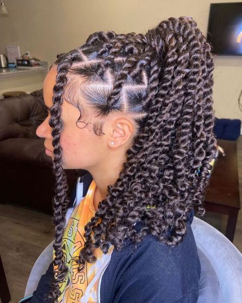 7 Passion Twists Ideas For A Fashion-Forward Protective Style Twists Hairstyles, Hair Styles Easy, Passion Twists, Short Box Braids Hairstyles, Big Box Braids Hairstyles, Box Braids Hairstyles For Black Women, Cute Braided Hairstyles, Braids Hairstyles Pictures, Cute Box Braids Hairstyles