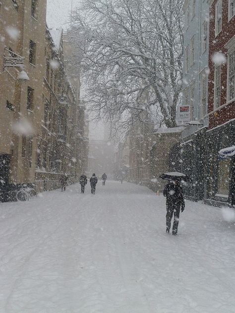 Snow Is Falling, Oxford England, I Love Winter, Winter Scenery, Winter Beauty, Snowy Day, Winter Aesthetic, Winter Is Coming, Close Your Eyes