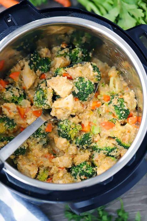 Broccoli And Quinoa, Lean Chicken, Pot Recipes Healthy, Chicken Breast Recipes Easy, Chicken Quinoa, Healthy Instant Pot Recipes, Instant Pot Recipes Chicken, Whole Grains, Breast Recipe