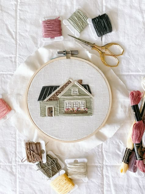 Pola Sulam, Hand Embroidery Projects, Embroidery Gifts, Cute Embroidery, Sewing Embroidery Designs, Hand Embroidery Art, Hand Embroidery Stitches, Embroidery Hoop Art, Embroidery Craft