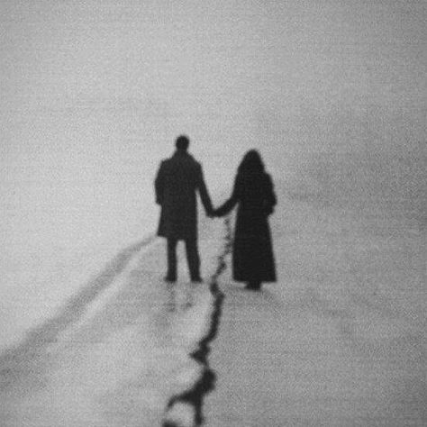 Walburga Black, Black And White Aesthetic, Black N White, Pics Art, Two People, White Aesthetic, Art Abstrait, Dark Aesthetic, The Snow