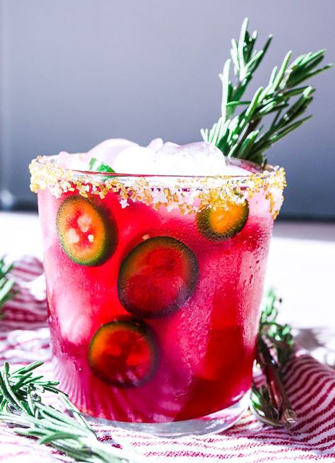 Holiday Margaritas, Boozy Recipes, Blueberry Margarita, Pomegranate Margarita, Spicy Margarita, Christmas Cocktail, Winter Cocktails, Alcohol Drink Recipes, Christmas Cocktails Recipes