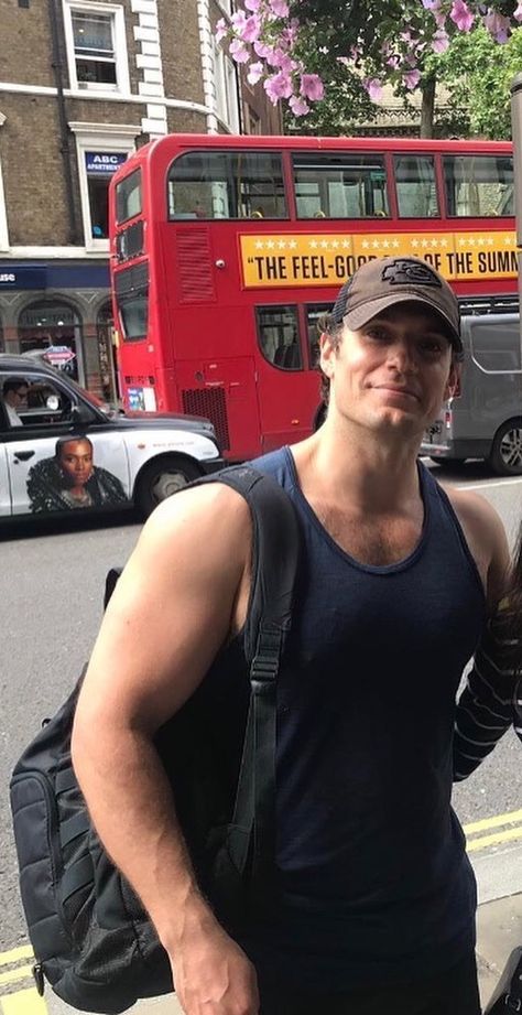 And you do “the feel good of the summer” so well just as the London bus is advertising behind you Cavill...lol!!! ;) Henry Cavill Paparazzi, Young Henry Cavill, David Beckham Style Outfits, Titanic 2, Henry Cavill Shirtless, Young Henrys, David Beckham Style, Love Henry, Christopher Reeve