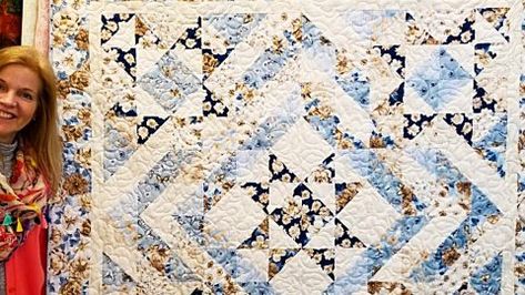 5-Star Quilt With Free Pattern | DIY Joy Projects and Crafts Ideas Jordan Quilts, Jordan Fabrics Tutorials, Charm Square Quilts, Jordan Fabrics, Layer Cake Quilt, Square Quilts, Charm Quilts, Beginner Quilting, Charm Pack Quilt