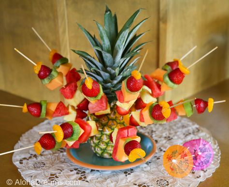 Fruit Kabobs in a Pineapple | Aloha Dreams Fruit Kebabs Ideas Birthday Parties, Fruit Kebabs Ideas Skewers, Fruit Kebabs Ideas, Fruit Kabobs Display, Kahlua Pork, Rice In The Oven, Pineapple Skewer, Fruit Kebabs, Cooking For A Group