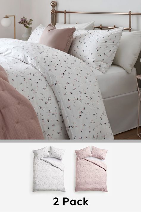 Pink And Grey Cozy Bedroom, Double Bed Duvet Covers, Double Bed Bedding Ideas, Cute Duvet Covers For Teens, White Pink Bedding, Light Pink Bed Set, Cute Pink Bedding, Ditsy Floral Bedding, Bed Set Up