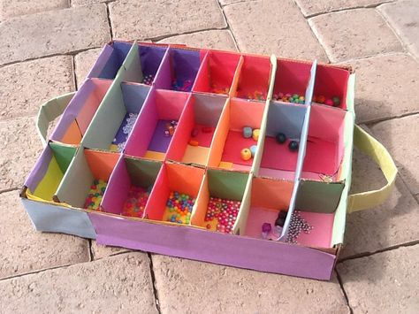 Easy DIY Bead Organizer :D All you need is some cardboard, colored paper, and a hot glue gun. Diy Bead Organizer, Beads Organizer, Bead Organizer, Decorate My Room, Diy Glue, Bead Organization, Craft Decor, Home Decor Aesthetic, Organization Diy