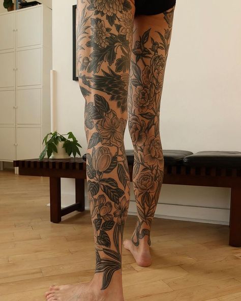 Magnolia and orchid half-leg sleeve made this year on the left, all fully healed and settled. Peony leg also by me on the right, started… | Instagram Plant Leg Sleeve, Fully Tattooed Women, Botanical Tattoo Sleeve, Boredpanda Viral Pins, Flower Leg Tattoos, Back Of Leg Tattoos, Full Leg Tattoos, Leg Tattoos Women, Leg Sleeve Tattoo