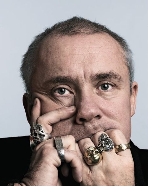 Damien Hirst in Lazaro Jewelry on Sotheby's At Auction Cover Damien Hirst Art, Yayoi Kusama Pumpkin, Kara Walker, Mens Designer Jewelry, Avant Garde Artists, Damien Hirst, Artistic Installation, Collaborative Art, Geek Art