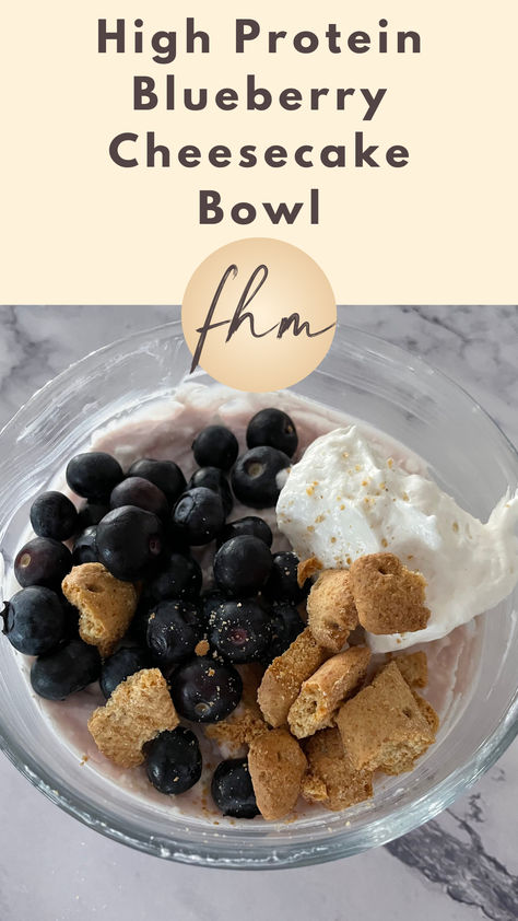 single serve high protein cottage cheese blueberry cheesecake bowl Protein Blueberry Cheesecake, Healthy Macros, Health Dessert Recipes, Healthy Low Calorie Dinner, Protein Blueberry, Cottage Cheese Recipes Healthy, Cottage Cheese Desserts, Protein Cheesecake, Protein Yogurt