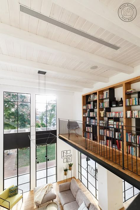 Mezzanine Walkway, Loft House Design, Diy Room Divider, Home Library Design, Loft House, Loft Design, A New World, Industrial House, Interior Deco