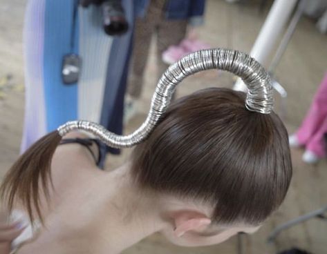 Future Makeup Space, Alien Hairstyle Ideas, Space Halloween Costumes, Sci Fi Hairstyles, Alien Hair, Futuristic Hairstyles, Futuristic Costume, Space Hair, Space Costumes