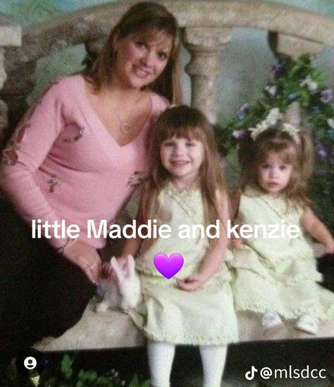 Makenzie Dance Moms, Dance Moms Dancers Pictures, Dance Moms Pictures Photo Shoot, Maddie Ziegler Rares, Dance Moms Snapchat, Dance Moms Season 5, Mackenzie Ziegler Dance, Mom Photo Shoots, Dance Moms Abby