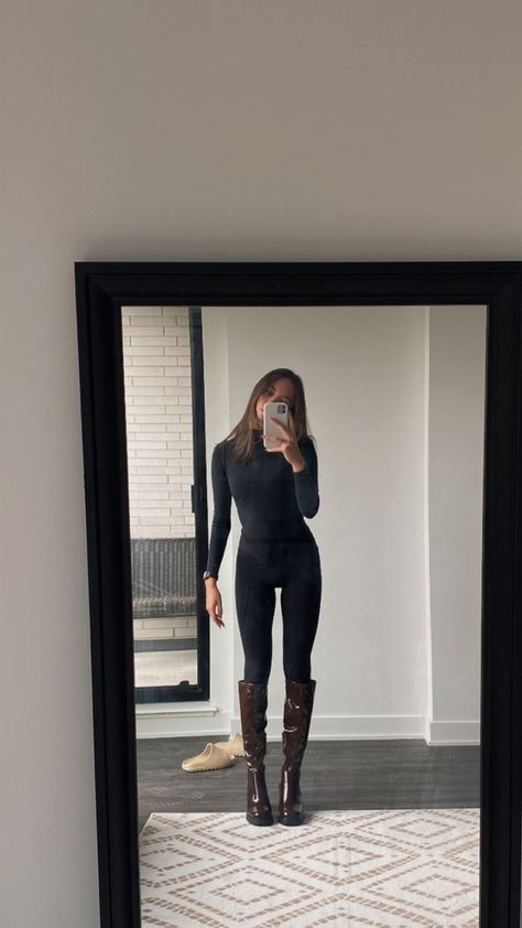 Jumpsuit With Knee High Boots Outfit, Dark Brown Knee High Boots Outfit, Black Boots Outfit Knee High, Knee High Brown Boots Outfit, London Outfit Fall, Dark Brown Boots Outfit, Dark Brown Knee High Boots, Brown Knee High Boots Outfit, Kneehighboots Outfits