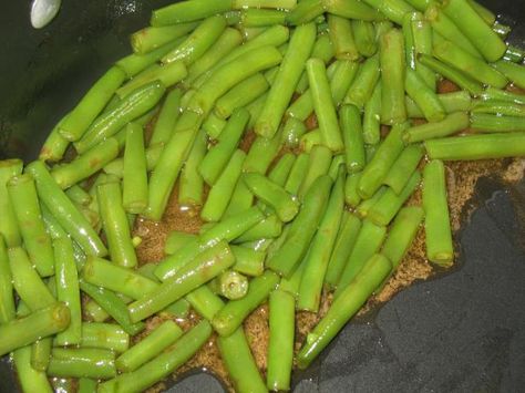 Outback Green Beans, Steakhouse Green Beans, Walkabout Onion Soup, Onion Soup Recipe, Green Beans Recipe, String Beans, Onion Soup Recipes, Outback Steakhouse, String Bean