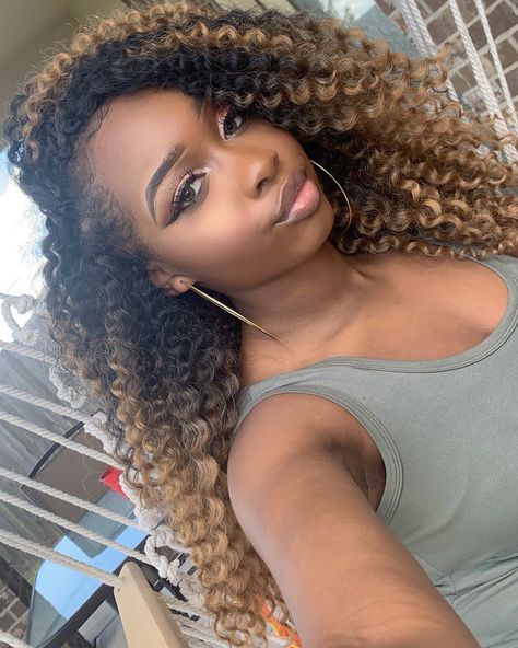 New Crochet Hair Styles For 2022, Black And Blonde Crochet Hair, Color Crochet Hairstyles, Brown Crochet Hairstyles, Blonde Curly Crochet Hair, Crochet Blonde Hair, Deep Twist Crochet Hairstyles, Crochet Long Hairstyles, Honey Blonde Crochet Hairstyles