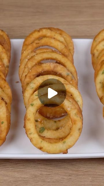 home_harmony_kitchen on Instagram: "Quick and Easy! With 3 potatoes I can make these potatoes rings, they are crispy and delicious #cooking #recipe #easy #quick #meat #potatoes #easymeals #fyp #foryou #reels #viral #like #follow #trending #reelsinstagram #instalike #viralvideos #viralreels #instagram #instagood #instadaily" Potato Rings, Recipe Easy Quick, Rajasthani Food, Snack Craving, Sweet And Sour Sauce, Boat Food, Healthy Dinner Recipes Chicken, Dandelion Recipes, Crispy Potatoes