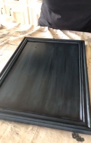 two easy glazing techniques to makeover your cabinets Modern Farmhouse Bathroom Cabinets, How To Glaze Kitchen Cabinets, Black Glazed Furniture, Black Glazed Cabinets, Black Kitchen Cabinet Ideas, Graywash Furniture, Black Stained Kitchen Cabinets, Cabinet Glazing, Blend Painting