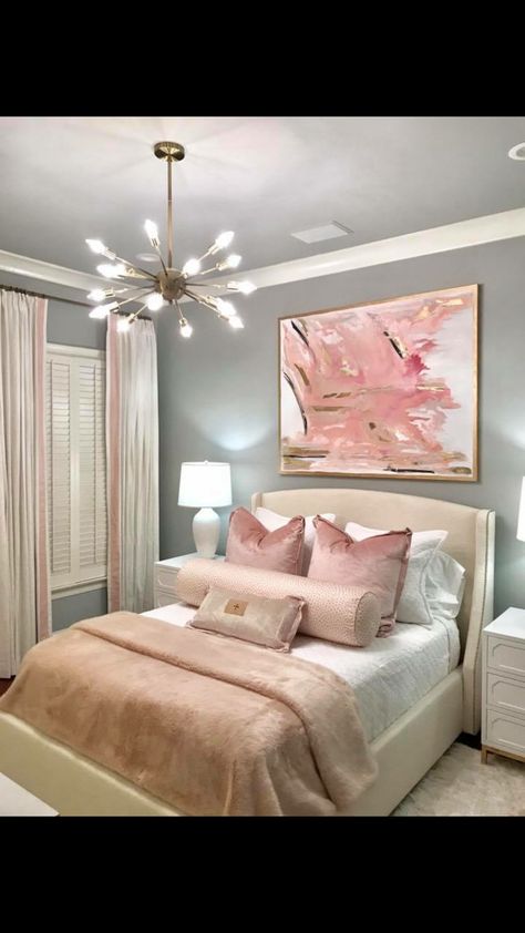 Women Pink Bedroom Ideas, Bedroom Ideas For White Furniture, Grown Up Feminine Bedroom, Glam Bedroom Pink, Pink Glam Bedroom Ideas, Chic Bedroom Ideas Glam, Girly Master Bedrooms Decor, Pink Bedroom Decor Ideas For Women, Lady Bedroom Ideas